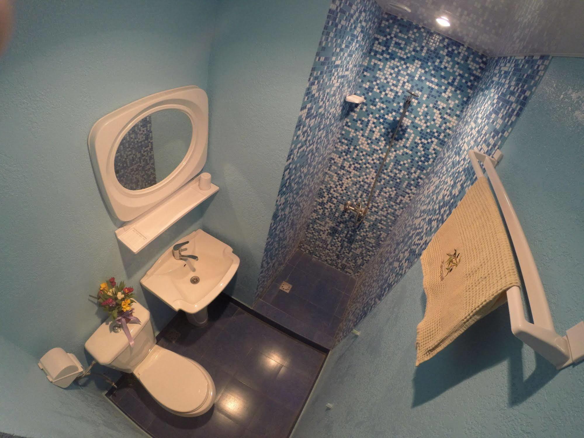 יירבאן Glide Hostel מראה חיצוני תמונה